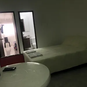 apartamento-comodo-centrico-y-bien-ubicado-apto-404.colombiamedellinhotels.com/